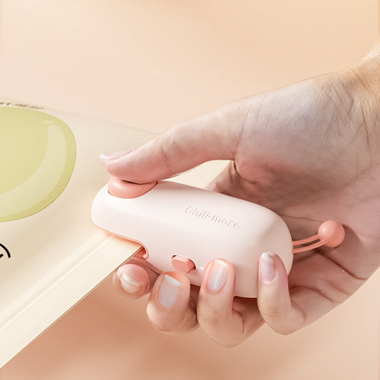 Aparat portabil de sigilat pungi cu USB și tăietor